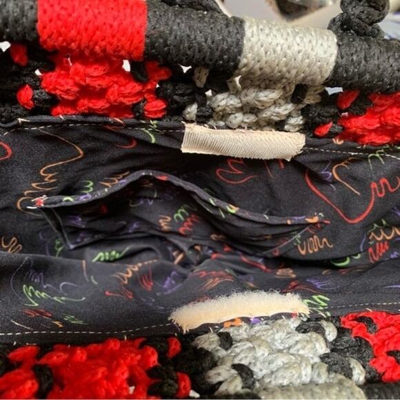 Crochet Red Black Gray Purse Handbag with Dark Wood Embellishments. Handmade - Picture 7 of 10